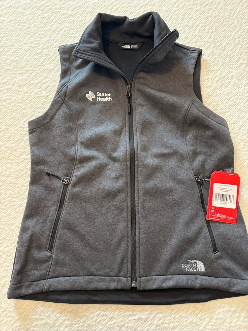 The North Face Women's Charcoal Gray Softshell Vest M NWT logo